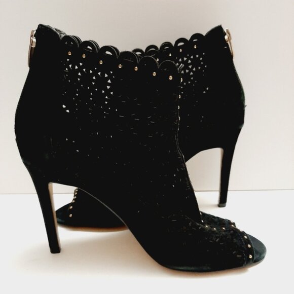 MARC FISHER Peep-Toe Stiletto Heel Ankle Bootie Perforated Black Suede Sz 8.5 M - Picture 13 of 16